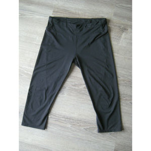 Fabletics Cropped Leggings Black  Sz M